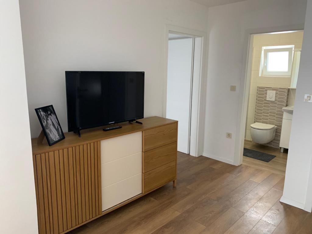 Korta Adria Apartment Drage Bagian luar foto